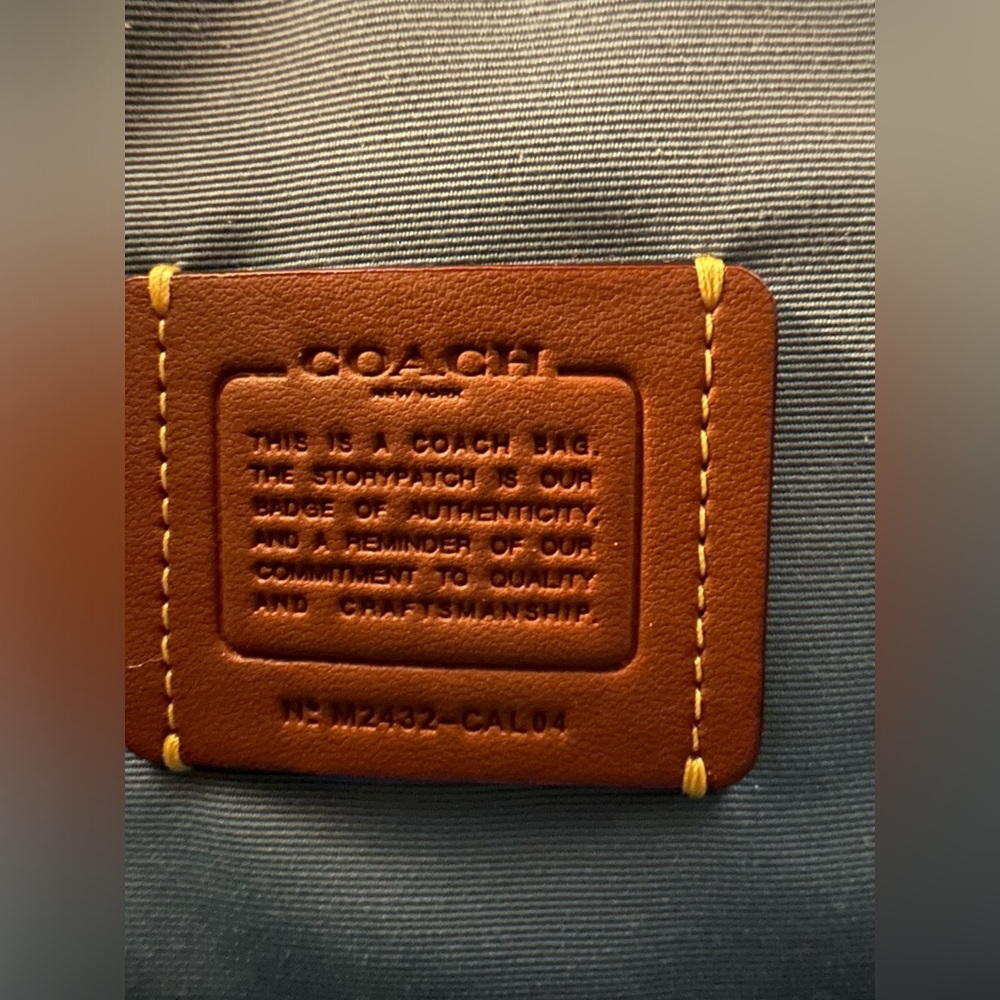 Coach City Bucket Bag With Coach Graphic with Matching Coach Wristlet - Picture 6 of 8